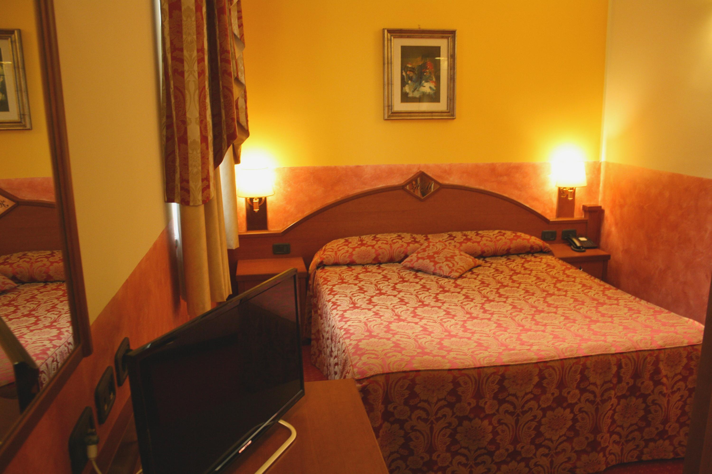 Hotel Majestic San Giuliano Milanese Zewnętrze zdjęcie