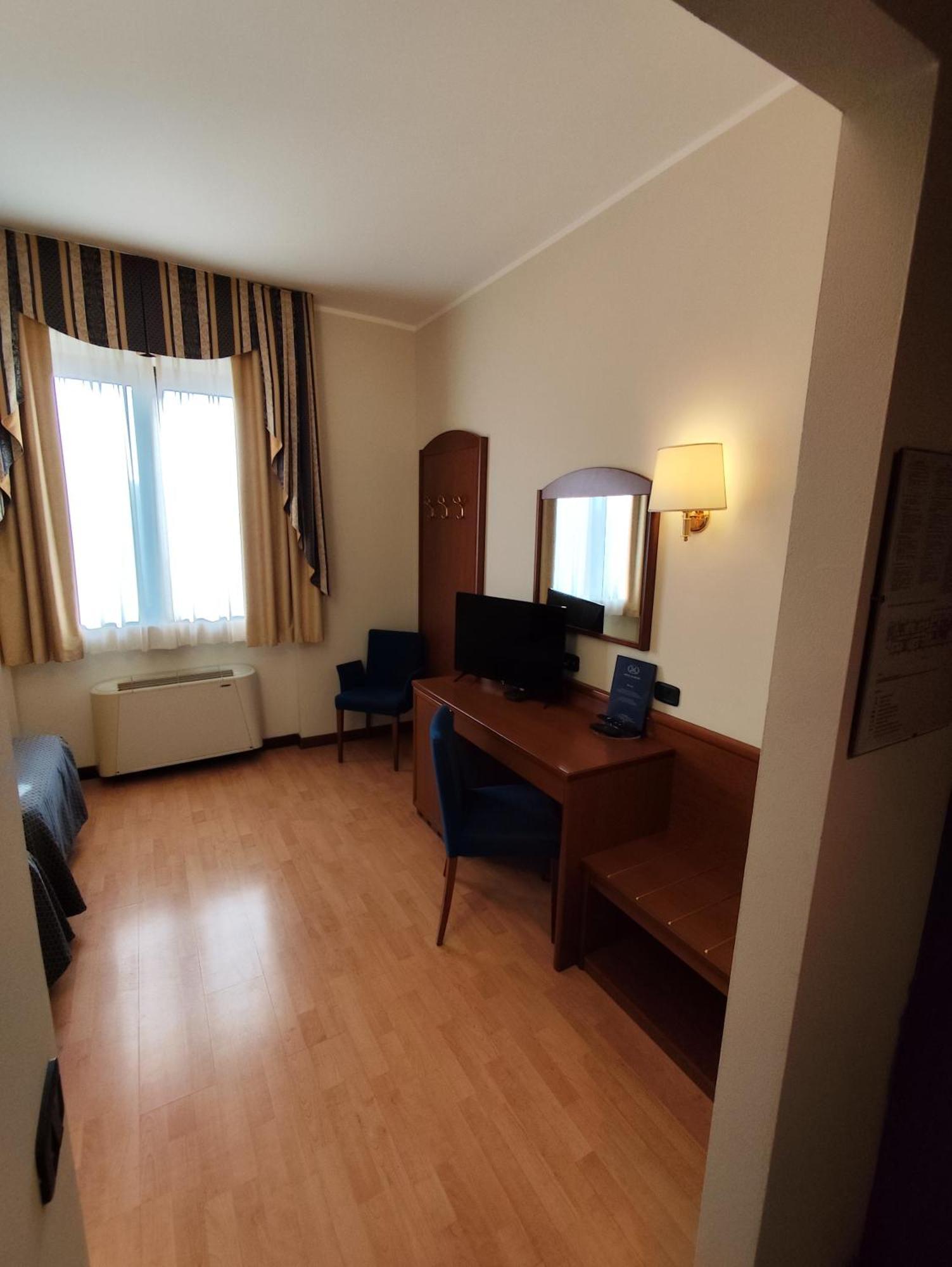 Hotel Majestic San Giuliano Milanese Zewnętrze zdjęcie