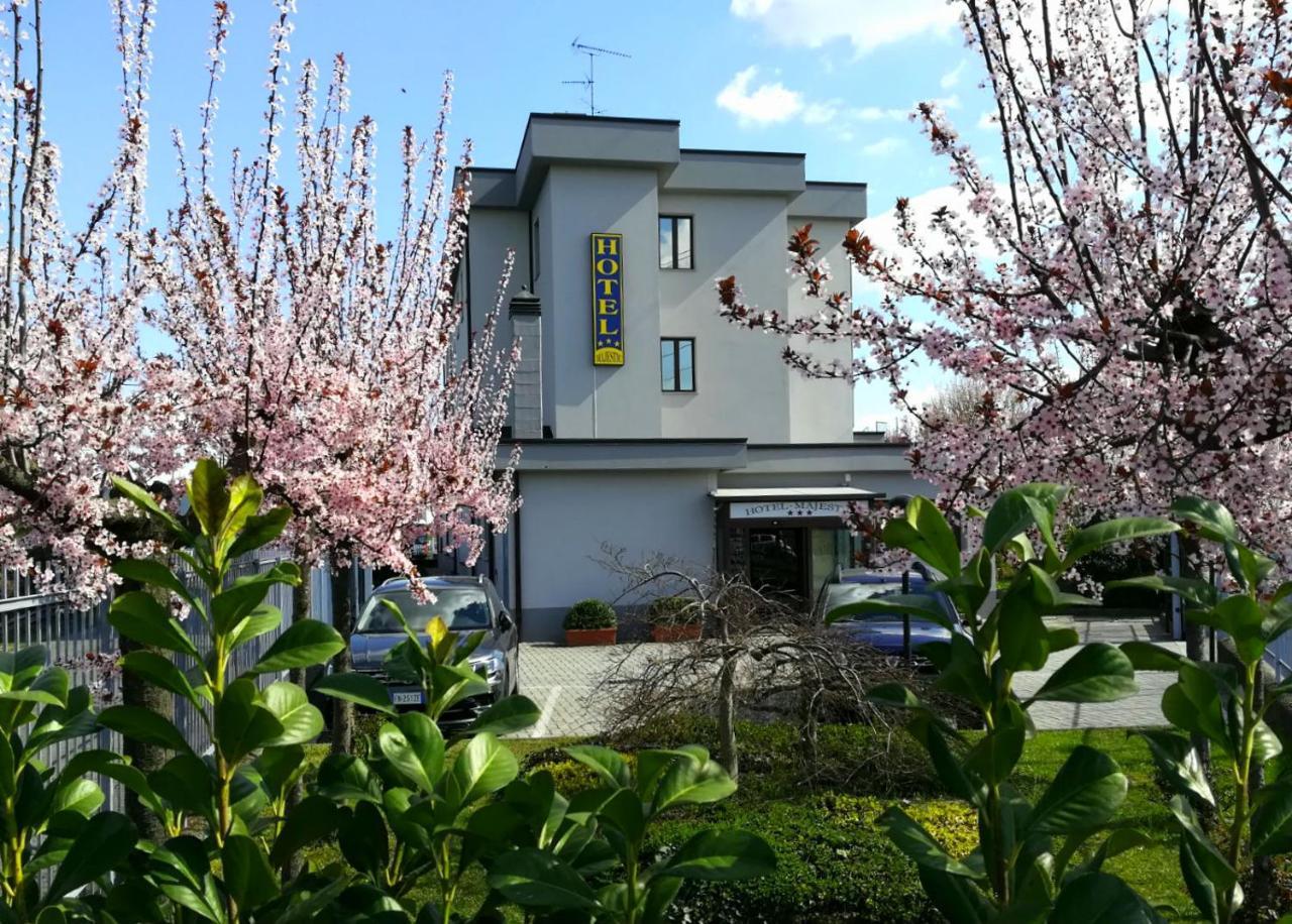 Hotel Majestic San Giuliano Milanese Zewnętrze zdjęcie